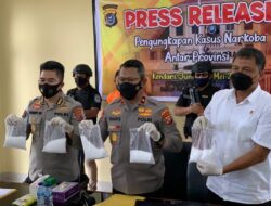 Diupah 50 Juta, Tiga Pengedar Lintas Provinsi Diringkus Polisi, Barang Bukti 2,5 Kg Sabu Disita