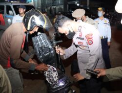 Polresta Kendari Razia di Malam Hari, Tiga Badik Diamankan