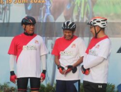 Foto: Kegiatan Fun Bike Sepeda Gembira, Polda Sultra Menyemarakan Sambut HUT Bhayangkara ke-76 Tahun 2022