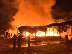 Gedung Kopra di Kendari Terbakar, 1 Mobil Pajero Sport Ludes