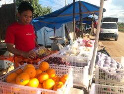 Buah Jadi Favorit TKA di PT. OSS, Pedagang Raih Omset Jutaan Rupiah