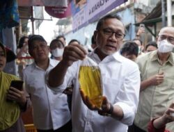 Beli Minyak Goreng Subsidi Cukup Tunjukkan KTP