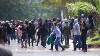Terpaksa Bubarkan Demo, Kapolresta Kendari Sebut Ada Penyusup hingga Ganggu Ketertiban Umum