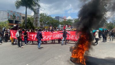 Diduga Terlibat Kasus Korupsi Pertambangan, Ratusan Masa Aksi Minta Syahbandar Molawe Diperiksa