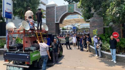 Ratusan Pemuda Demo di Depan Kejagung, Desak Tiga Eks Syahbandar Molawe Diproses Hukum