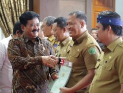 Pemkab Konawe Terima 52 Sertifikat Hak Pakai dari Menteri ATR/BPN