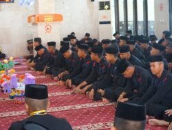 Maulid Nabi, Dansat Brimob Polda Sultra Ajak Jamaah Meneladani Akhlak Rasulullah SAW