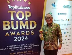 Pj Bupati Konawe Raih Penghargaan Top BUMD Awards 2024