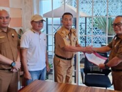 Pj Bupati Konawe Harmin Ramba Resmi Tunjuk Muh. Akbar Sebagai Plt. Kadis Dukcapil