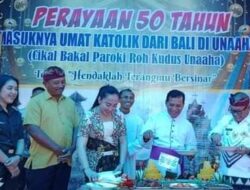 Perayaan 50 Tahun Masuknya Katolik dari Bali di Unaaha, Pj Bupati Konawe Serahkan Bantuan Pribadi