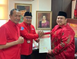 Jadi Paslon Paling Siap Daftar ke KPU, PDIP Serahkan B1-KWK kepada Pasangan Yudhi – Nirna