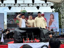Dikawal Ribuan Relawan, Yudhi – Nirna Daftar ke KPU Kendari