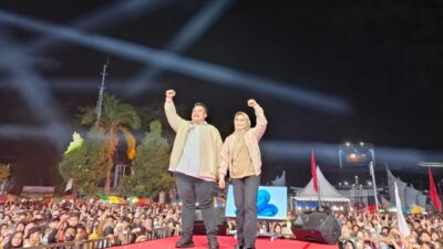 Ribuan Warga Kendari Banjiri Deklarasi Pasangan Yudhi – Nirna