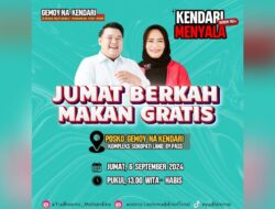 Program Jumat Berkah, Calon Wali Kota Kendari Yudhi-Nirna Bagi-bagi Makanan Gratis