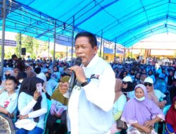 Kampanye di Konawe, ASR-Hugua Janji Bantu Alat Traktor dan Bibit untuk Petani