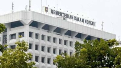 Bupati Busel Abaikan Perintah Pembatalan BKN Pelantikan Kadis, Kemendagri Tegas Segera Proses 