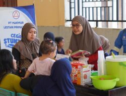 Wujud Kepedulian Sosial, PT MLP Bagikan Makanan Tambahan untuk Balita dan Bumil di Lingkar Tambang